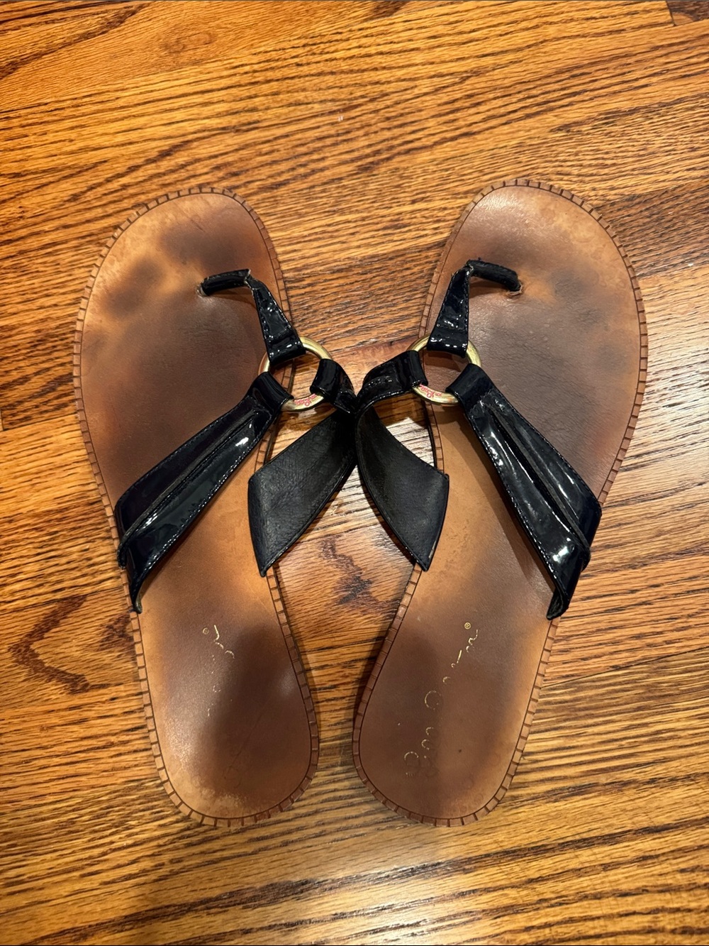 Lilly Pulitzer Black Patent Leather Bow Thong Sandals